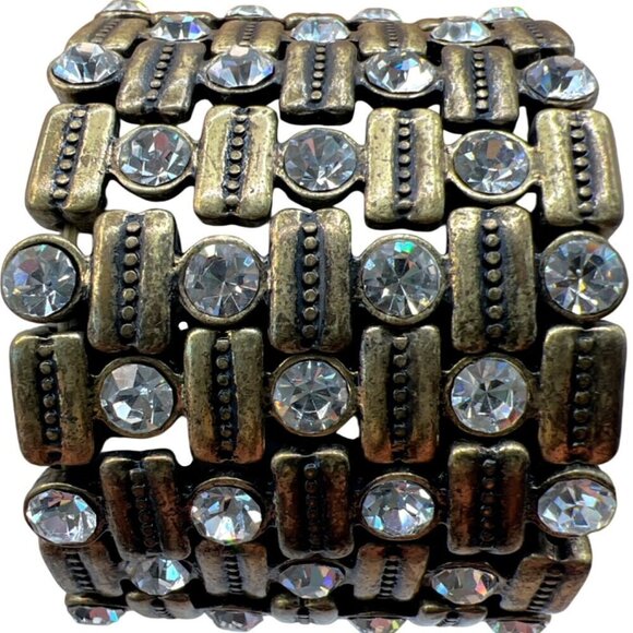 Vintage-Inspired Floral Medallion Necklace & Crystal-Studded Bracelet Set.  C5 - Picture 9 of 15